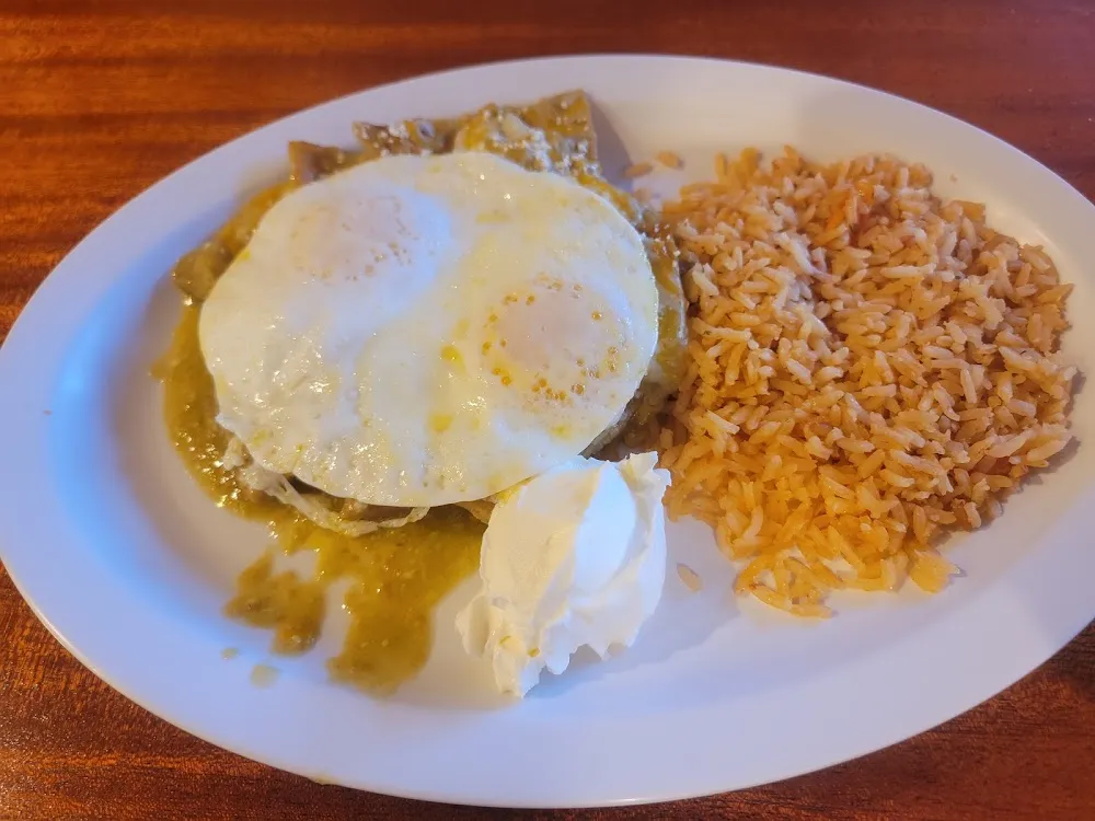 Chilaquiles Con Huevo